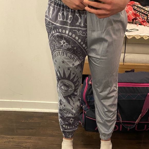 Illuminati - Picture 2 of 2